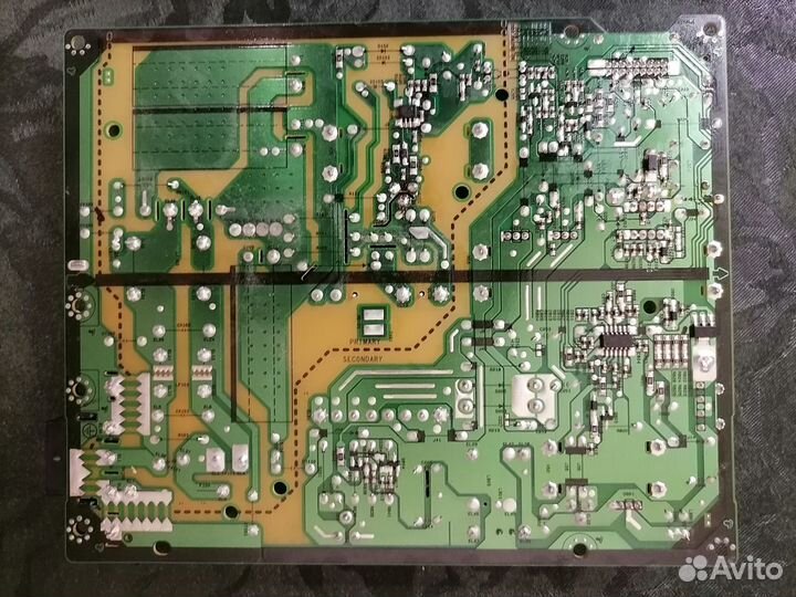 Блок питания к тв LG 42LN570V бу