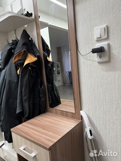 Тумбочка с зеркалом бу