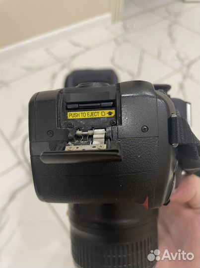 Зеркальный фотоаппарат