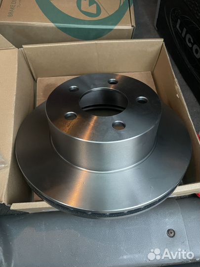 Тормозной диск джип ZJ XJ новый