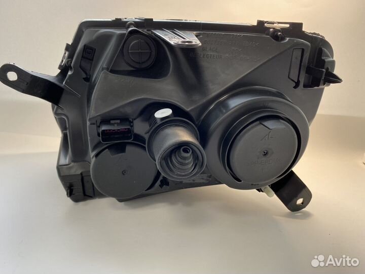 Новая Правая Фара Renault Duster 10-15 Оригинал