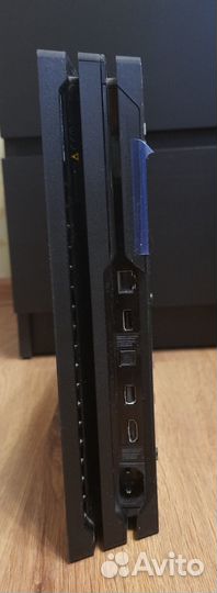 Sony playstation 4 pro 1TB