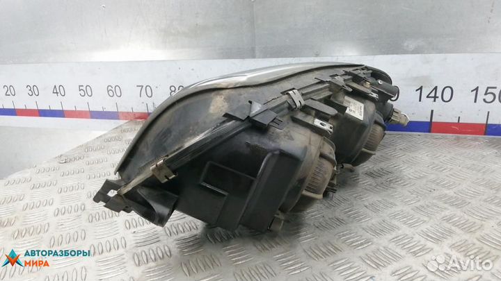 Фара правая Volvo S80 2000