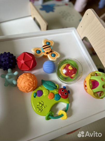 Игрушки, мячики развивающие