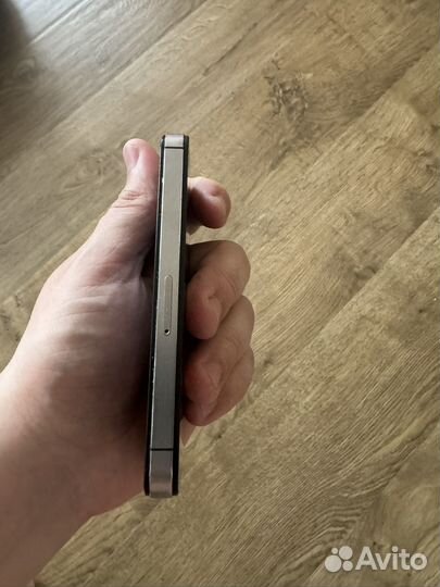 iPhone 4S, 8 ГБ