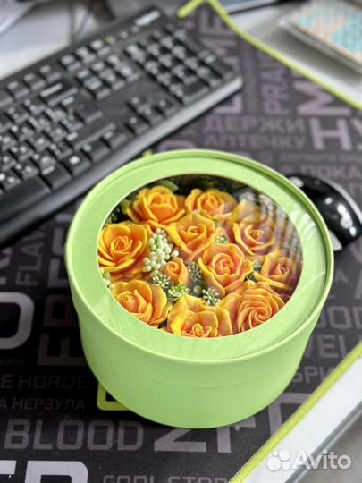 Букет цветов из мыла ручной работы в коробке