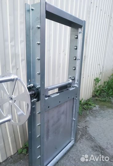 Шиберная заслонка с ручным приводом