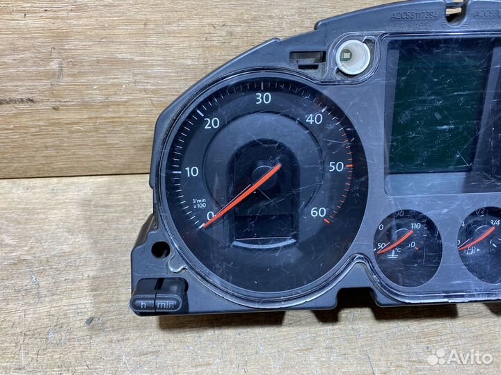 Панель приборов Volkswagen Passat B6 дизель 112018
