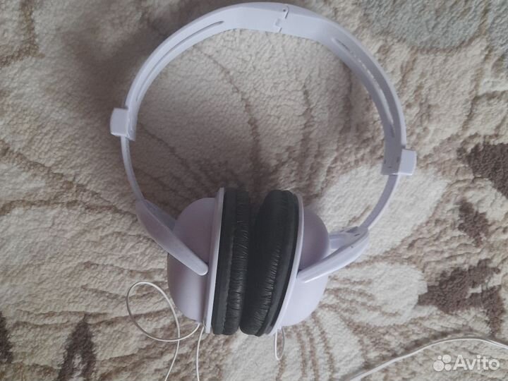 Наушники новые почти что игровые но они для работы