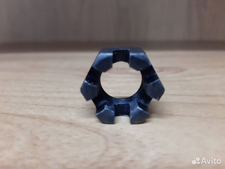 Гайка задней цапфы Chevrolet Lanos/Daewoo Nexia