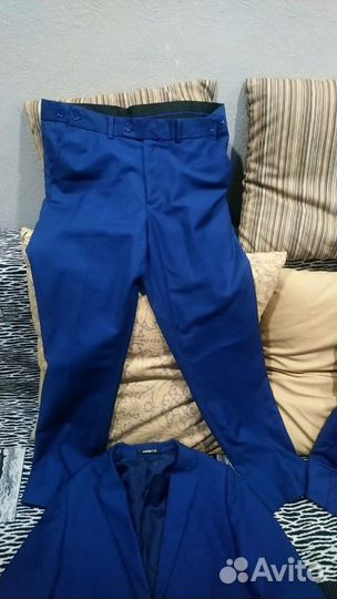 Костюм тройка