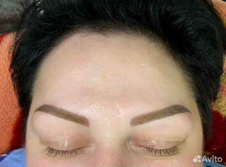 Перманентный макияж бровей, губ и век / татуаж