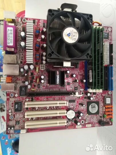 Материнская плата с процессором и памятью