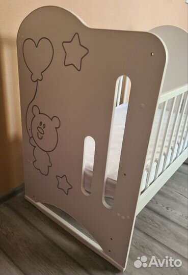 Детская кроватка
