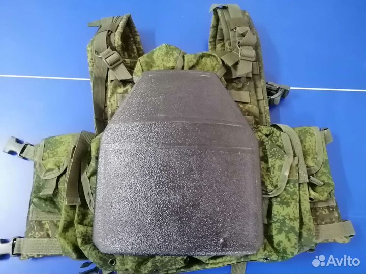 Бронежилет (боевой нагрудник бнз 46)