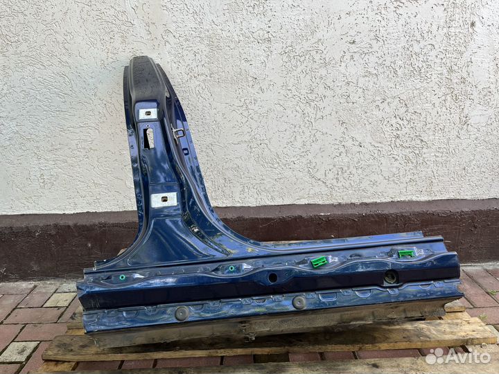 Стойка кузова правая BMW E60