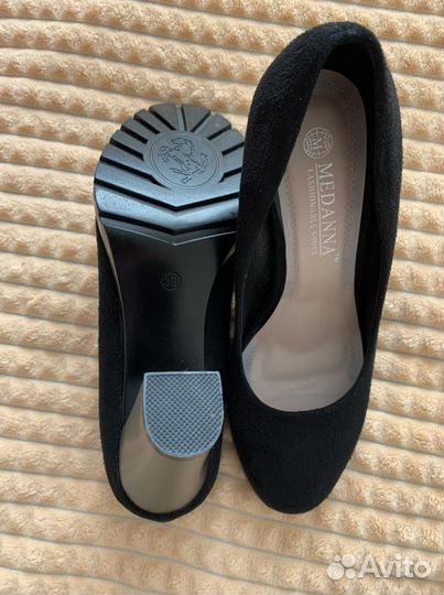 Туфли новые 38р(37)