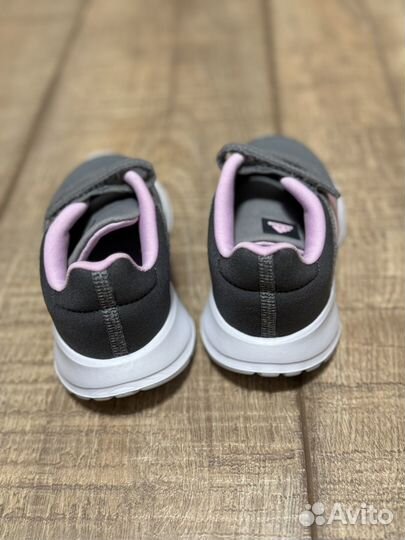 Кроссовки adidas для девочки 25