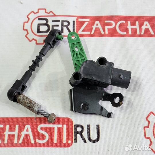 Датчик положения кузова передний правый Audi A8 D4