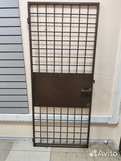 Дверь металлическая решетка