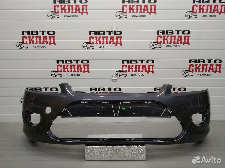 Бампер передний Форд Фокус 2 в цвет автомобиля