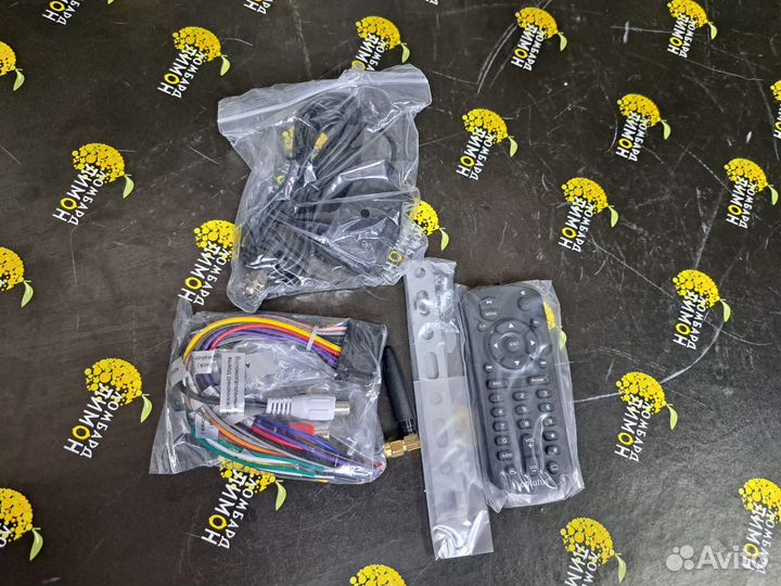 Магнитола с выдвижным дисплеем Eplutus CA831 PRO