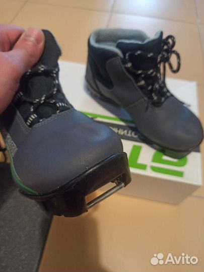 Лыжные ботинки