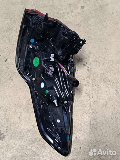 Geely atlas фонарь задний левый