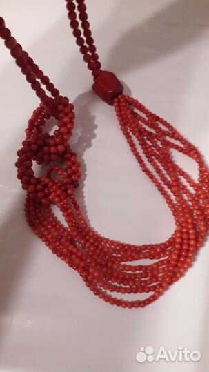 Коралловые колье