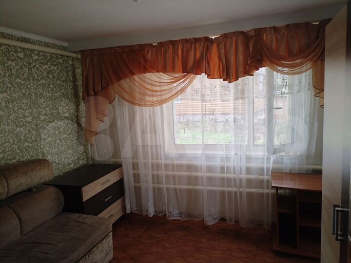 Дом 30 м² на участке 8 сот.