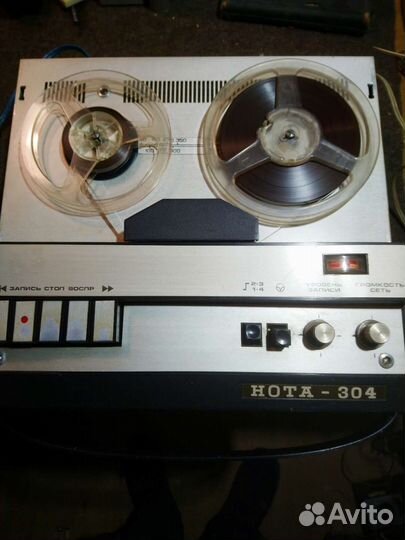 Катушечный магнитофон