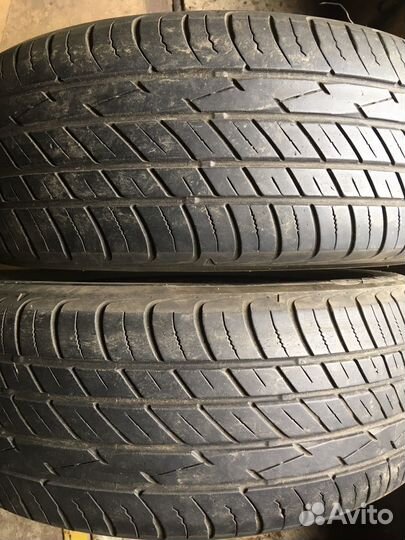 Toyo Tranpath MP4 215/60 R16
