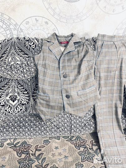 Костюм женский 44