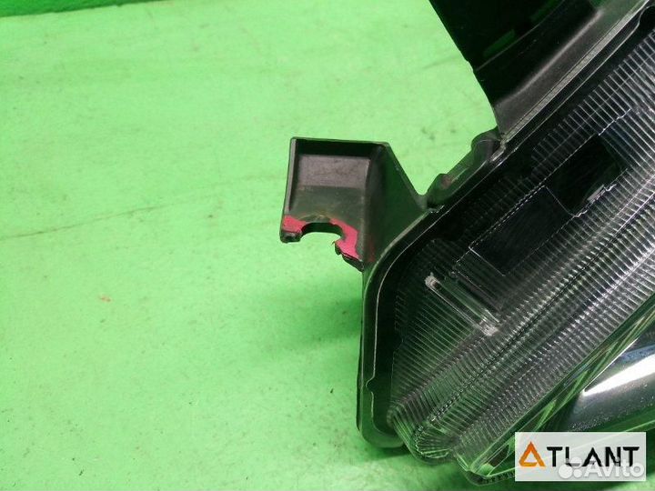 Фара левая toyota mark X