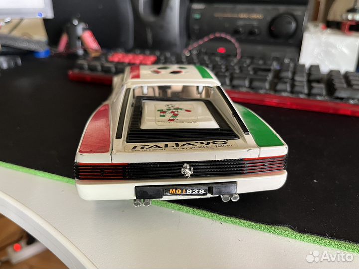 1:18 burago Ferrari Testarossa (1984) Italia 90