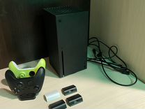 Xbox series X 1тб, 2 джойстика, док-станция