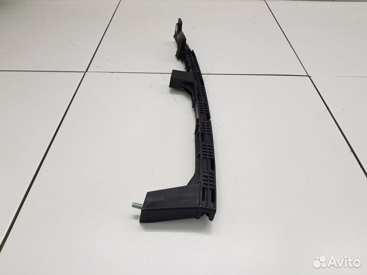 Направляющая стекла задней правой двери