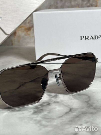 Солнцезащитные очки мужские prada