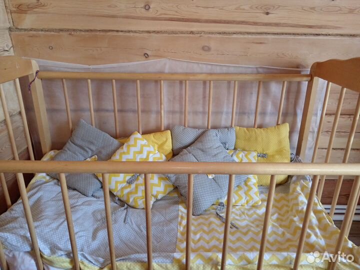 Детская кроватка для малышей, в хорошем состоянии
