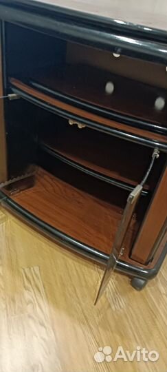 Тумба под телевизор