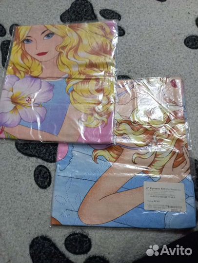 Простынь 120 *60, разных цветов. И подушка в крова