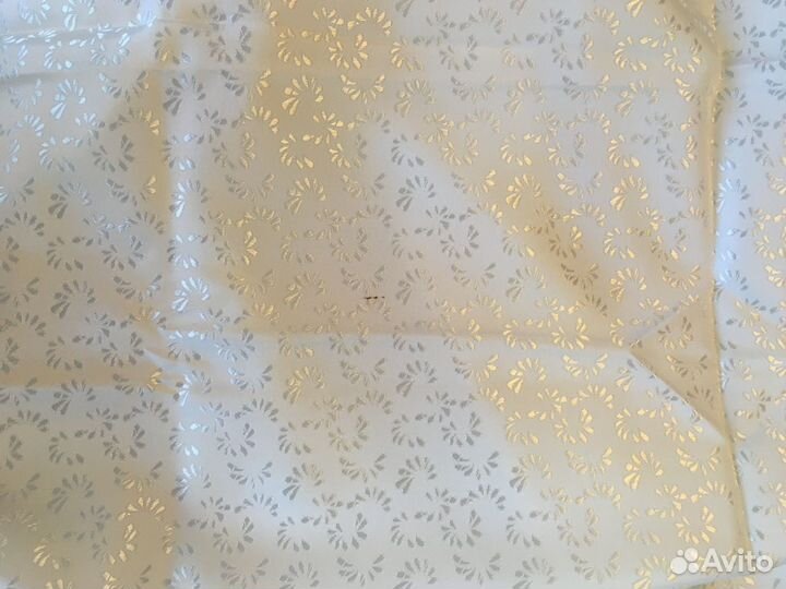 Отрез белой ткани новый