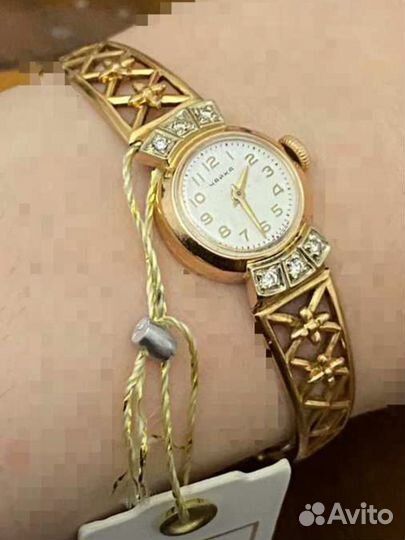 Часы Чайка с золотым браслетом