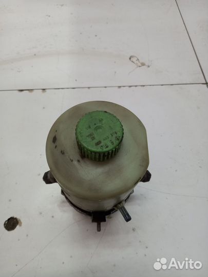 VW Polo (MK5) V Насос гидроусилителя