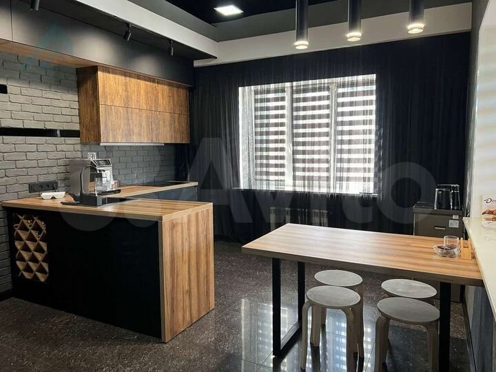 Коттедж 202 м² на участке 15 сот.