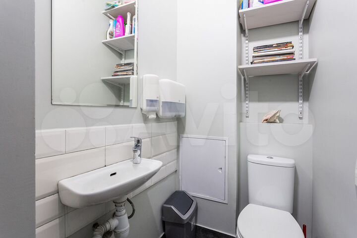 Комната 17 м² в 4-к., 1/8 эт.