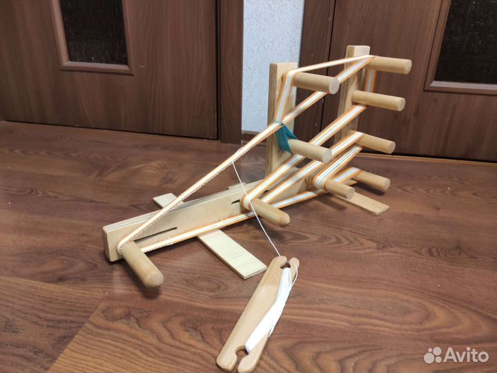Ткацкий станок для поясов, тесьмы, ленты