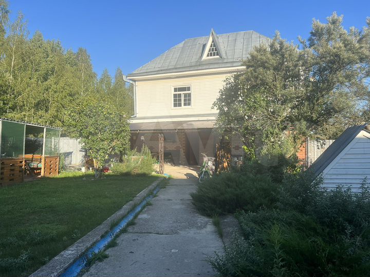 Дом 318 м² на участке 21 сот.