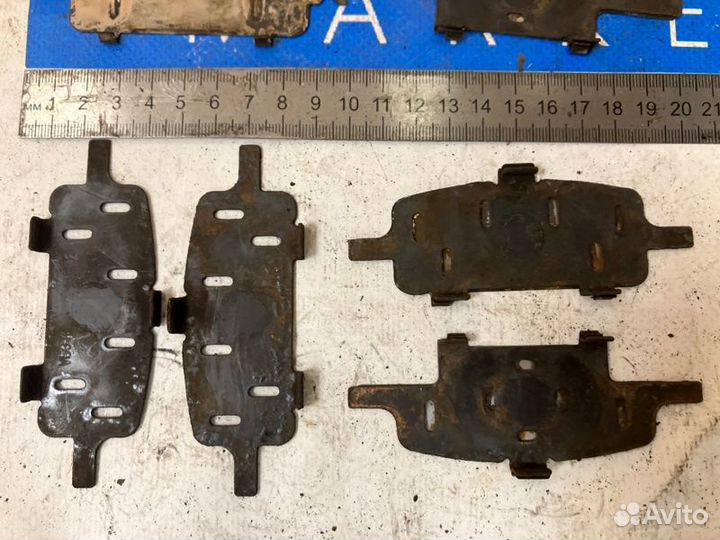 Пластины антискрипные комплект Infiniti