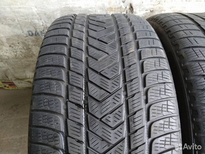 Pirelli Scorpion Winter RFT 285/45 R19 111V